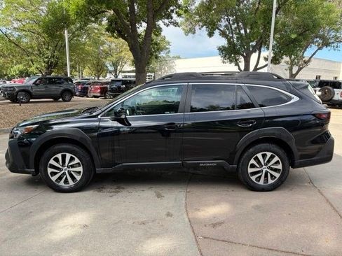 Used 2024 Subaru Outback Premium AWD/4WD image 2