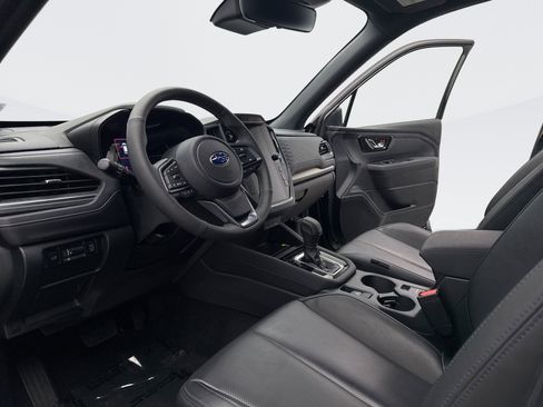 Used 2025 Subaru Forester Limited AWD/4WD image 10