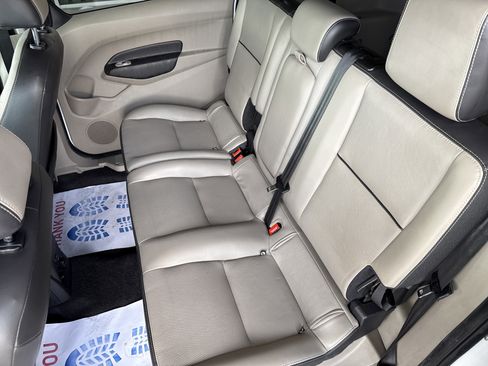 Used 2015 Ford Transit Connect Titanium image 12