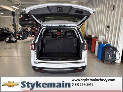 Used 2017 GMC Acadia Limited SLT AWD/4WD image 15