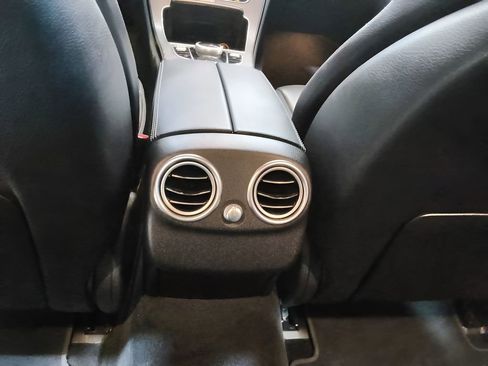 Used 2019 Mercedes-Benz C 300 4MATIC Sedan image 30