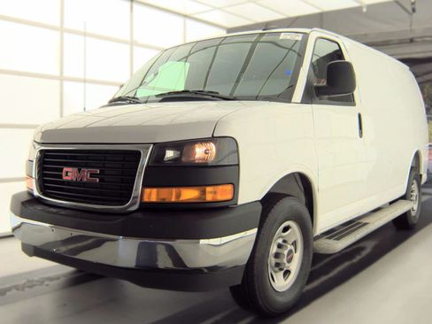 Used 2025 GMC Savana 2500 w/ Driver Convenience Package RWD image 1