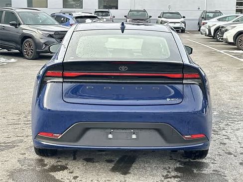 Used 2024 Toyota Prius LE image 4