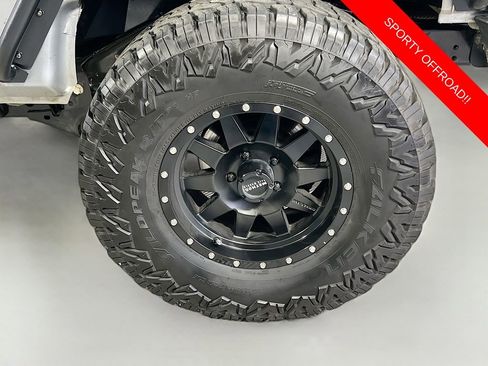 Used 2017 Jeep Wrangler Sport w/ Quick Order Package 24S AWD/4WD image 27