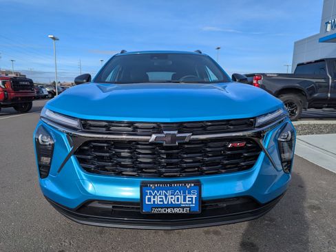 New 2026 Chevrolet Trax RS w/ Sunroof Package image 3