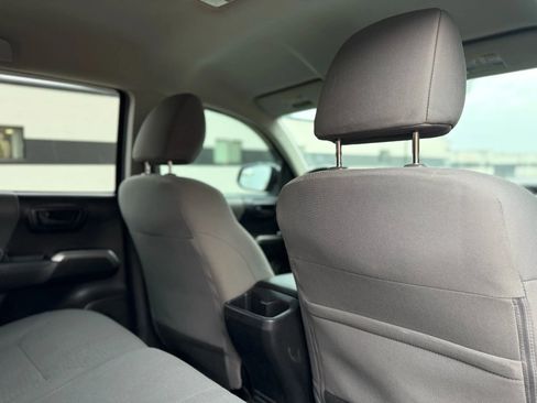 Used 2017 Toyota Tacoma SR5 w/ Tow Package image 24
