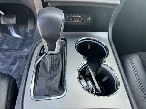 Used 2019 Jeep Grand Cherokee Altitude image 14