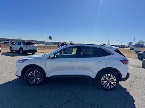 Used 2020 Ford Escape Titanium image 6