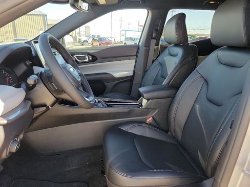 New 2026 Jeep Compass Limited image 11