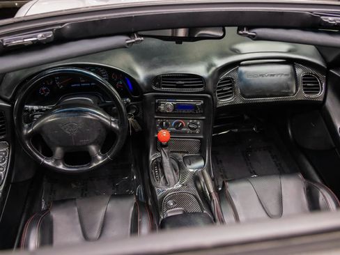 Used 1998 Chevrolet Corvette Coupe image 26