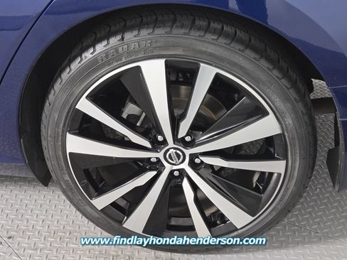 Used 2019 Nissan Altima 2.5 SR FWD image 10
