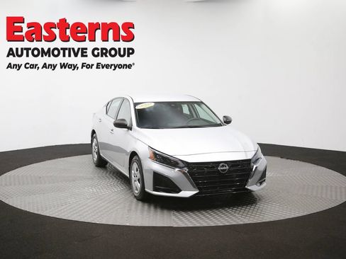 Used 2024 Nissan Altima 2.5 S FWD image 49