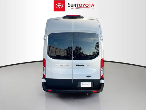 Used 2025 Ford Transit 350 XLT image 5