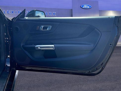 Used 2025 Ford Mustang GT image 28