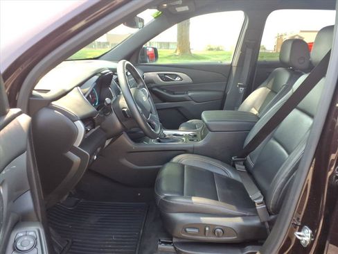 Used 2023 Chevrolet Traverse LT AWD/4WD image 25