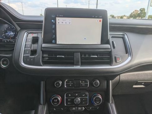 Used 2022 Chevrolet Tahoe Z71 w/ Luxury Package image 18