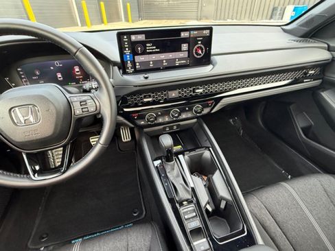Used 2025 Honda Accord Sport image 14