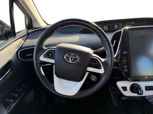 Used 2018 Toyota Prius Four Touring image 12