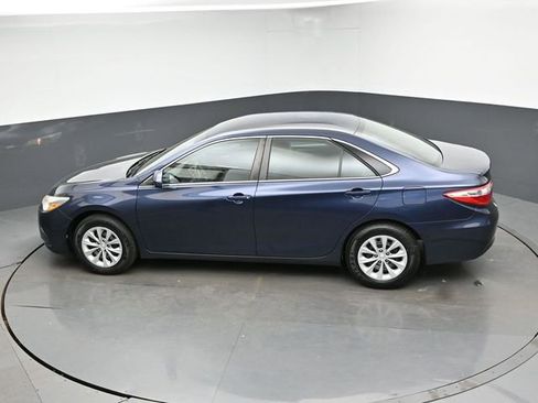 Used 2016 Toyota Camry LE FWD image 38