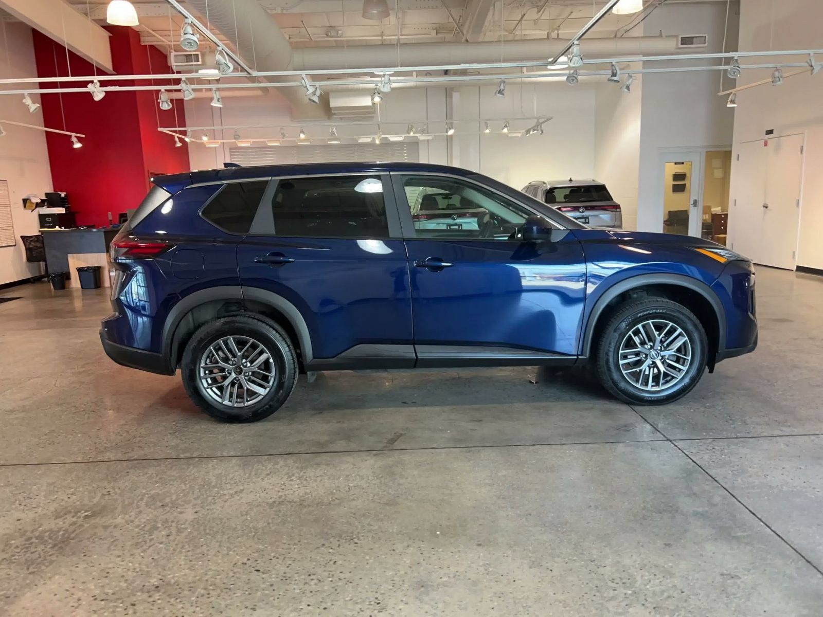 Used 2026 Nissan Rogue SV AWD/4WD image 15