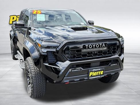 Used 2025 Toyota Tacoma TRD Pro AWD/4WD image 2