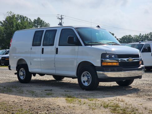 New 2025 Chevrolet Express 2500 w/ Driver Convenience Package image 2
