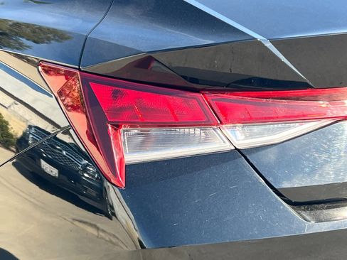 Certified 2023 Hyundai Elantra SEL w/ Convenience Package image 27