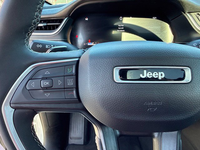 Used 2024 Jeep Grand Cherokee L Laredo AWD/4WD image 35