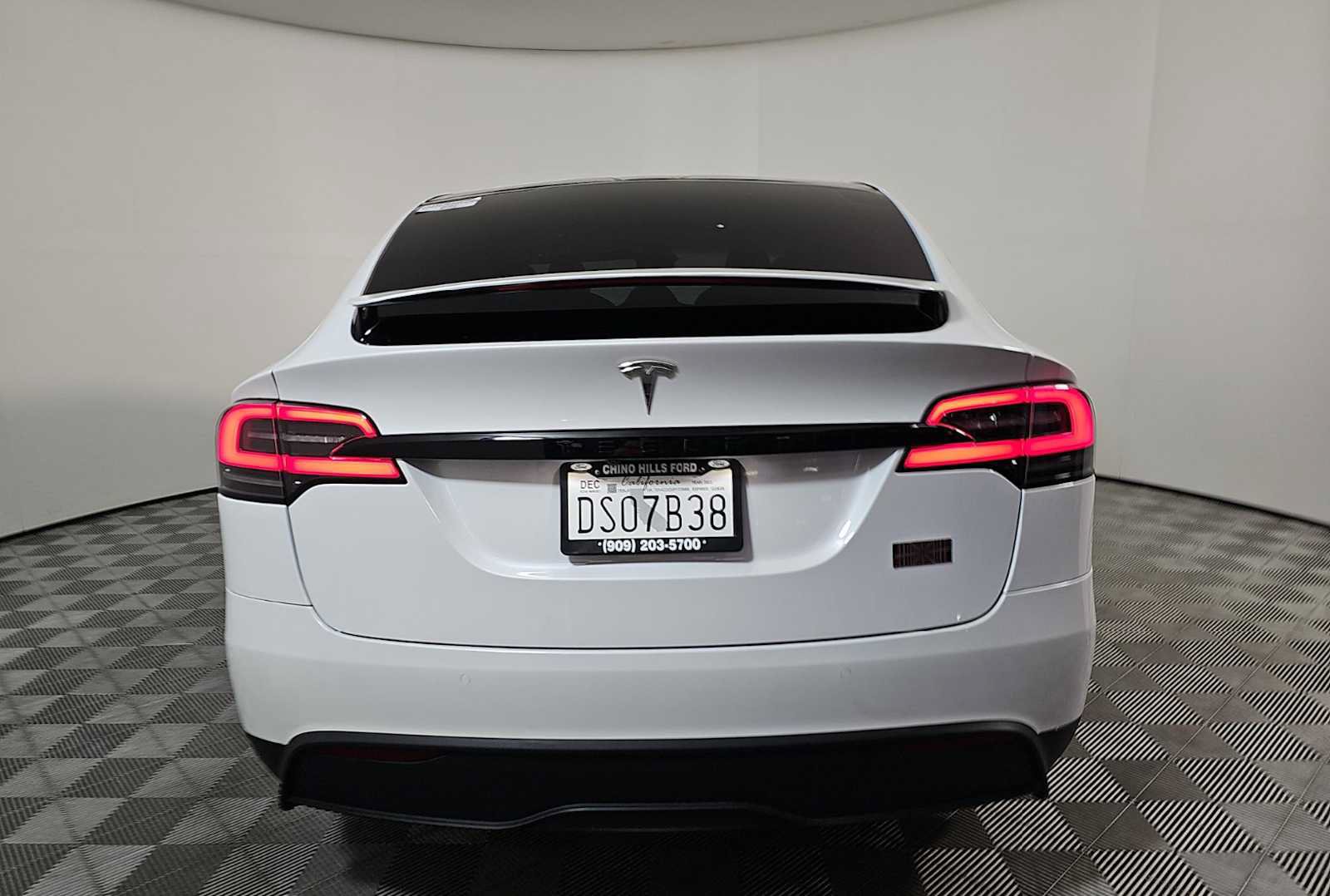 Used 2023 Tesla Model X AWD/4WD image 5