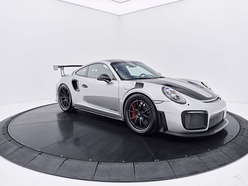 Used 2019 Porsche 911 GT2 RS RWD image 22