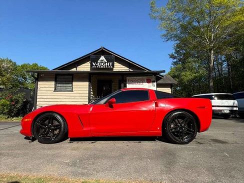 Used 2009 Chevrolet Corvette Coupe w/ Z51 Performance Package image 3