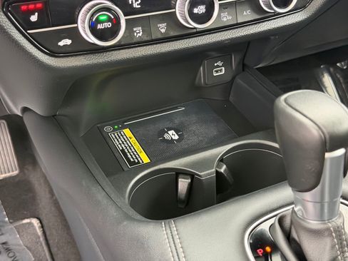 Used 2024 Honda HR-V EX-L image 24