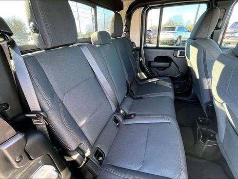 New 2026 Jeep Gladiator Sport AWD/4WD image 16