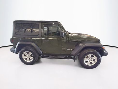 Used 2021 Jeep Wrangler Sport AWD/4WD image 10