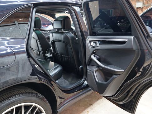 Used 2019 Porsche Macan S image 48