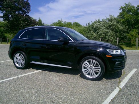 Used 2020 Audi Q5 2.0T Premium Plus w/ Premium Plus Package AWD/4WD image 19