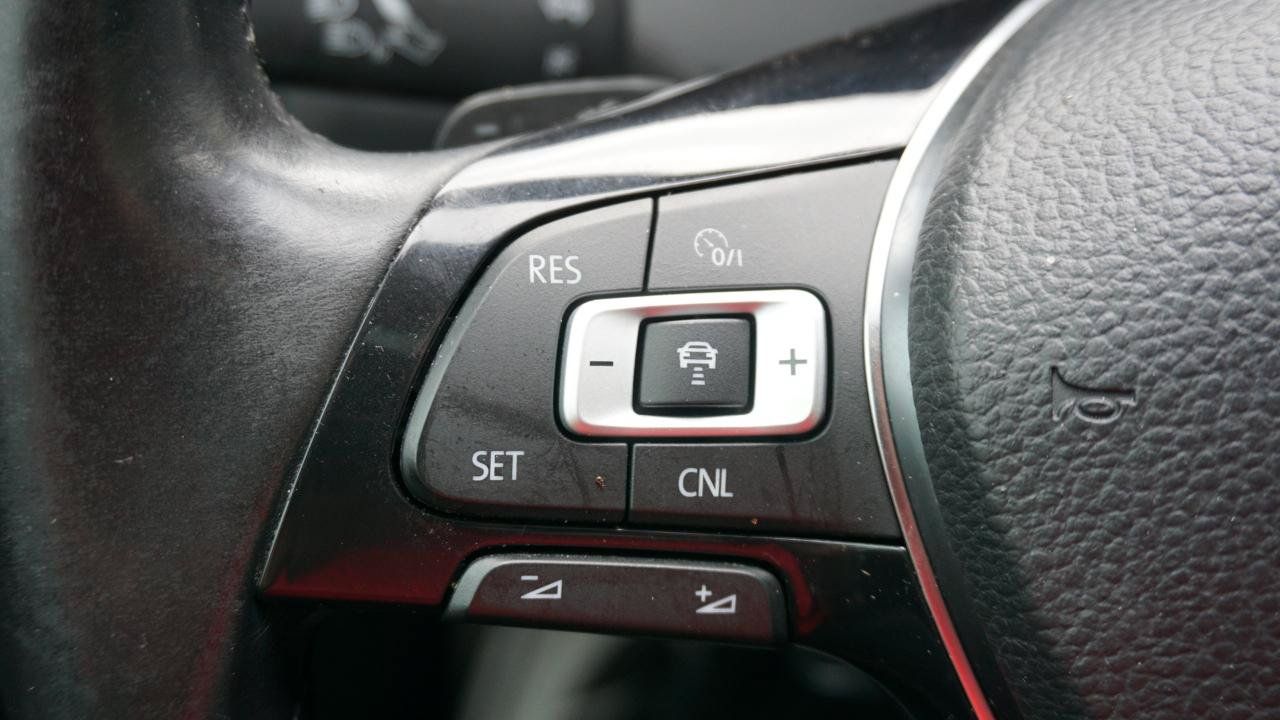 Used 2017 Volkswagen Golf Alltrack SE AWD/4WD image 35