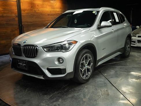 Used 2017 BMW X1 xDrive28i image 2