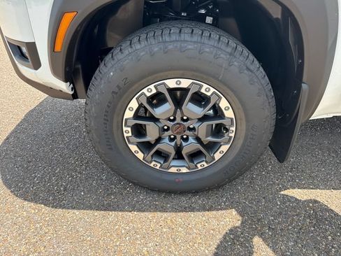 New 2026 Nissan Frontier PRO-4X w/ Pro Premium Package AWD/4WD image 17