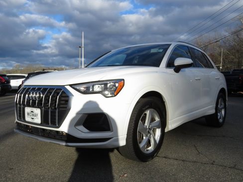 Used 2019 Audi Q3 2.0T Premium image 2