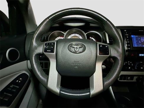 Used 2013 Toyota Tacoma 4x4 Double Cab image 10