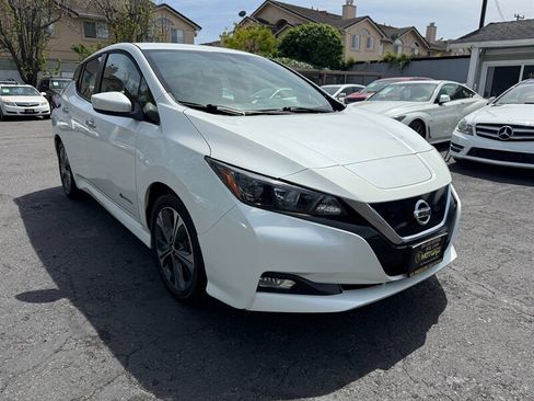 Used 2018 Nissan Leaf SV w/ Protection Package image 3
