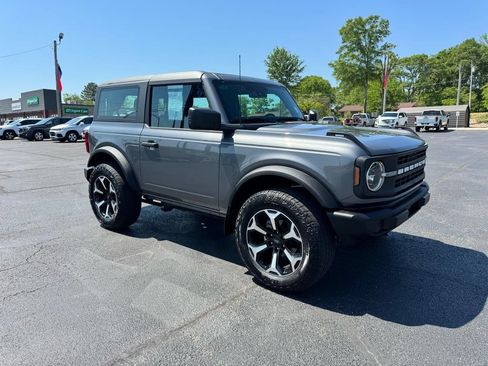 Used 2025 Ford Bronco 2-Door AWD/4WD image 4
