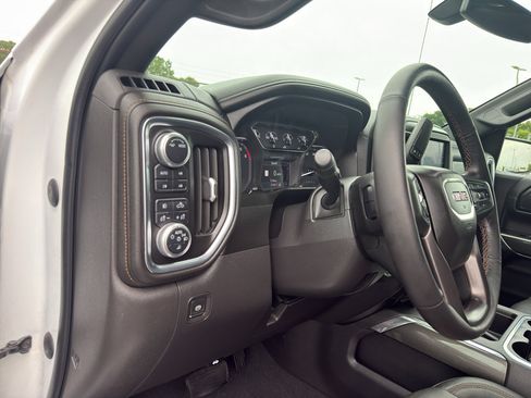 Certified 2020 GMC Sierra 1500 AT4 w/ AT4 Premium Package AWD/4WD image 16