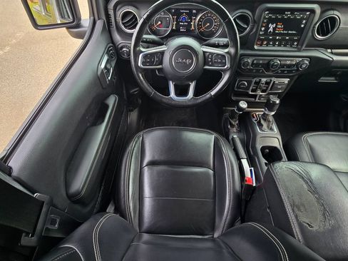 Used 2020 Jeep Gladiator Overland AWD/4WD image 32