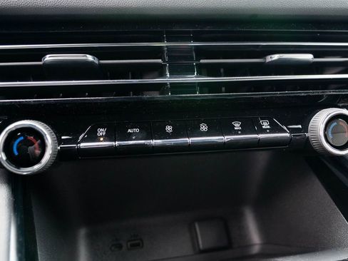 New 2026 Chevrolet Traverse LT w/ Driver Confidence Package image 25