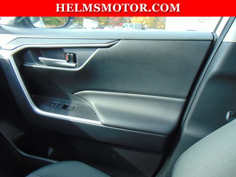 Used 2025 Toyota RAV4 XLE image 22