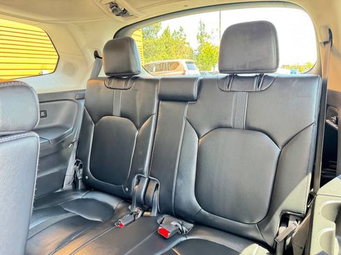Used 2023 Honda Pilot Touring image 23