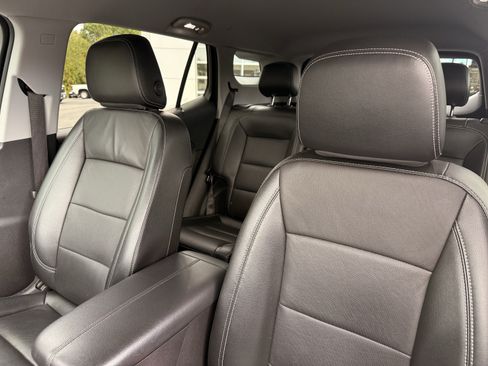 Certified 2023 GMC Terrain SLT image 12