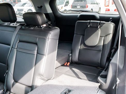 Used 2023 Ford Explorer XLT w/ Equipment Group 202A image 17